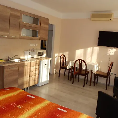 Molnar Apartman 아파트