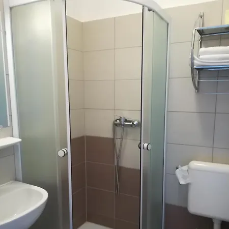 Molnar Apartman 아파트 에게르